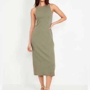 Old Navy Dress | Rib Knit MIDI Dress | Sage | M
Preowned - excellent condition
